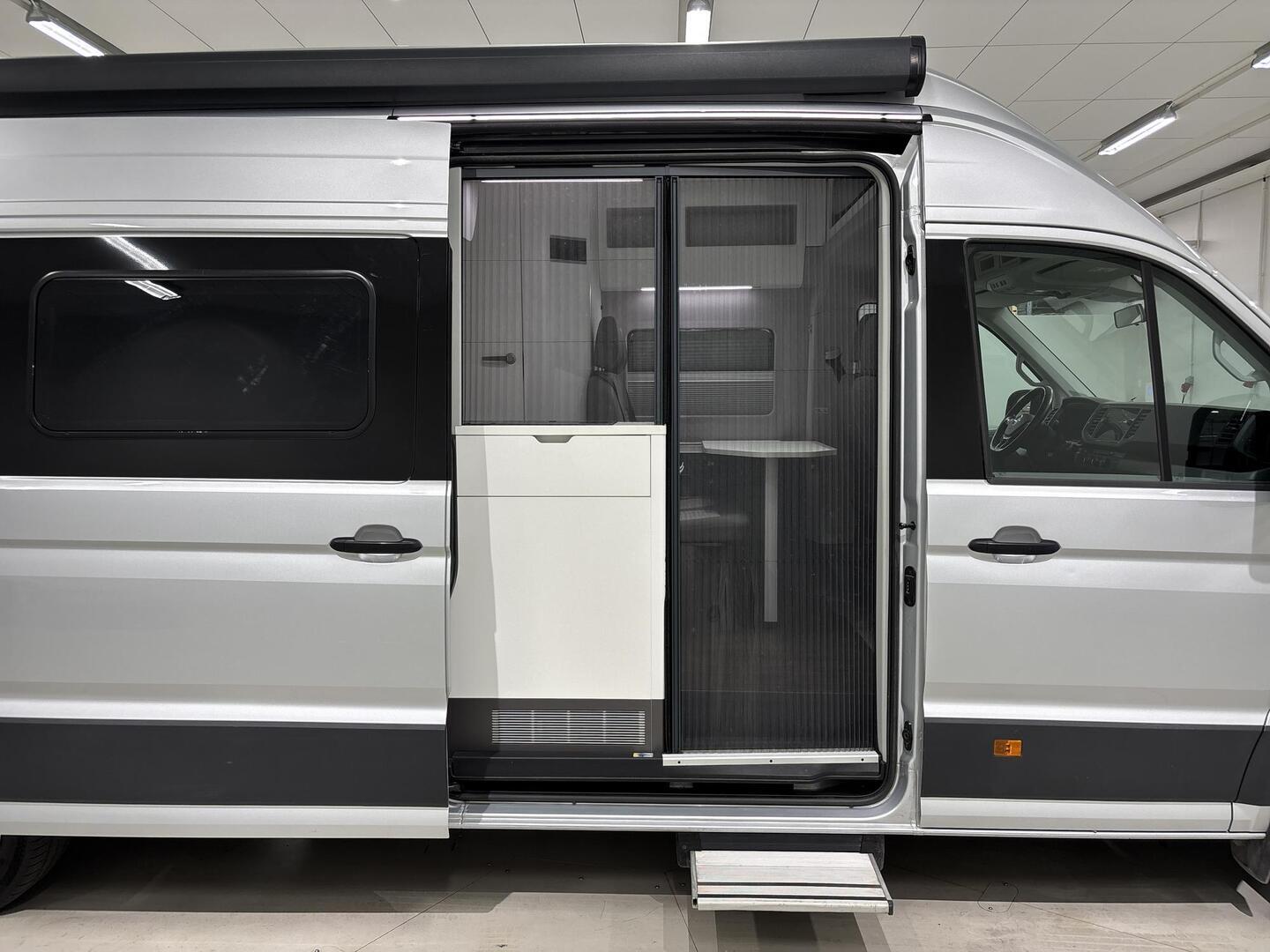 VOLKSWAGEN GRAND CALIFORNIA 680 2020