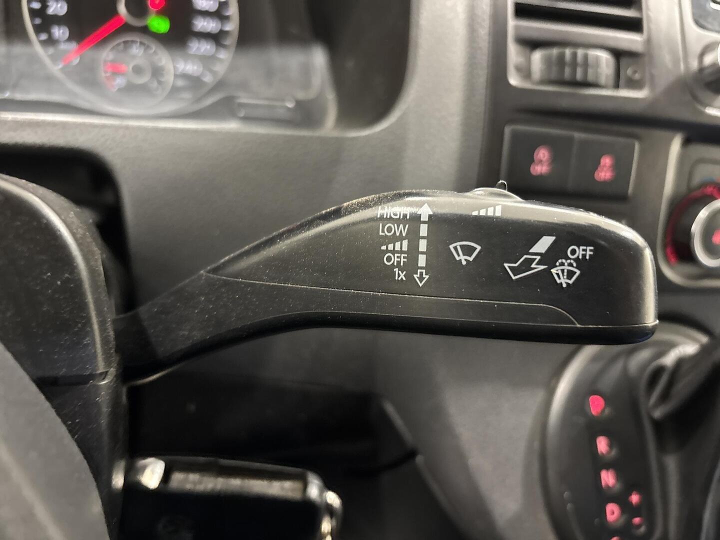 VOLKSWAGEN Transporter 2013