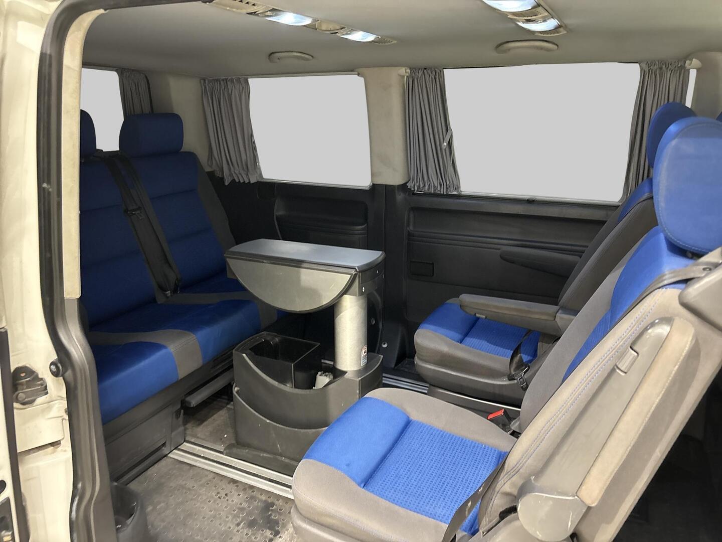 VOLKSWAGEN Transporter 2013