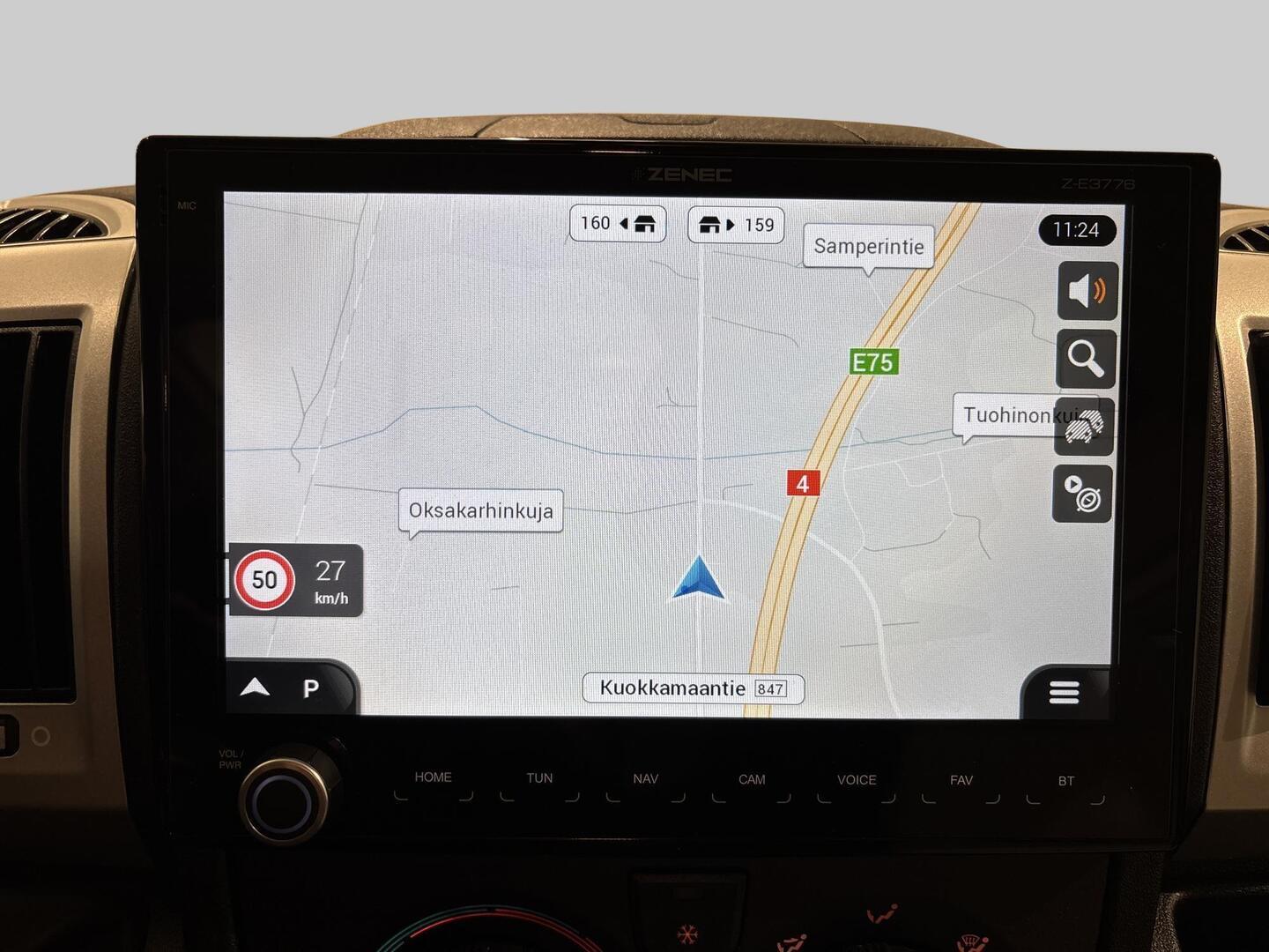 ROADCAR VAN R 640 2024