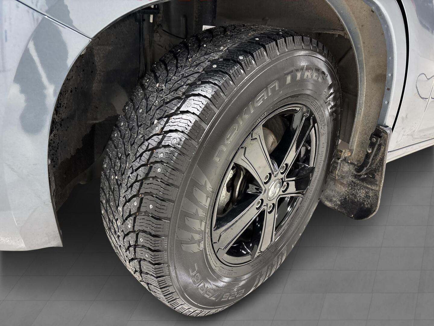 ROADCAR VAN R 640 2024