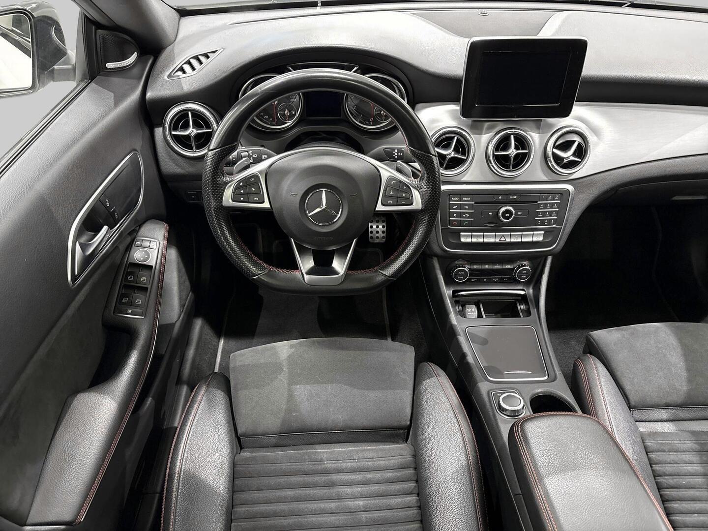 MERCEDES-BENZ CLA 2017