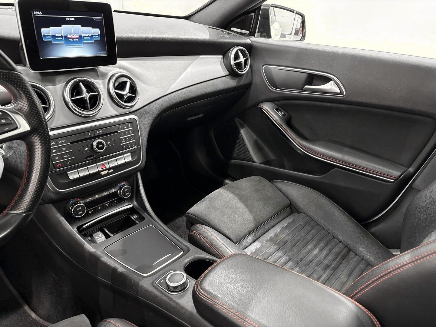 MERCEDES-BENZ CLA 2017