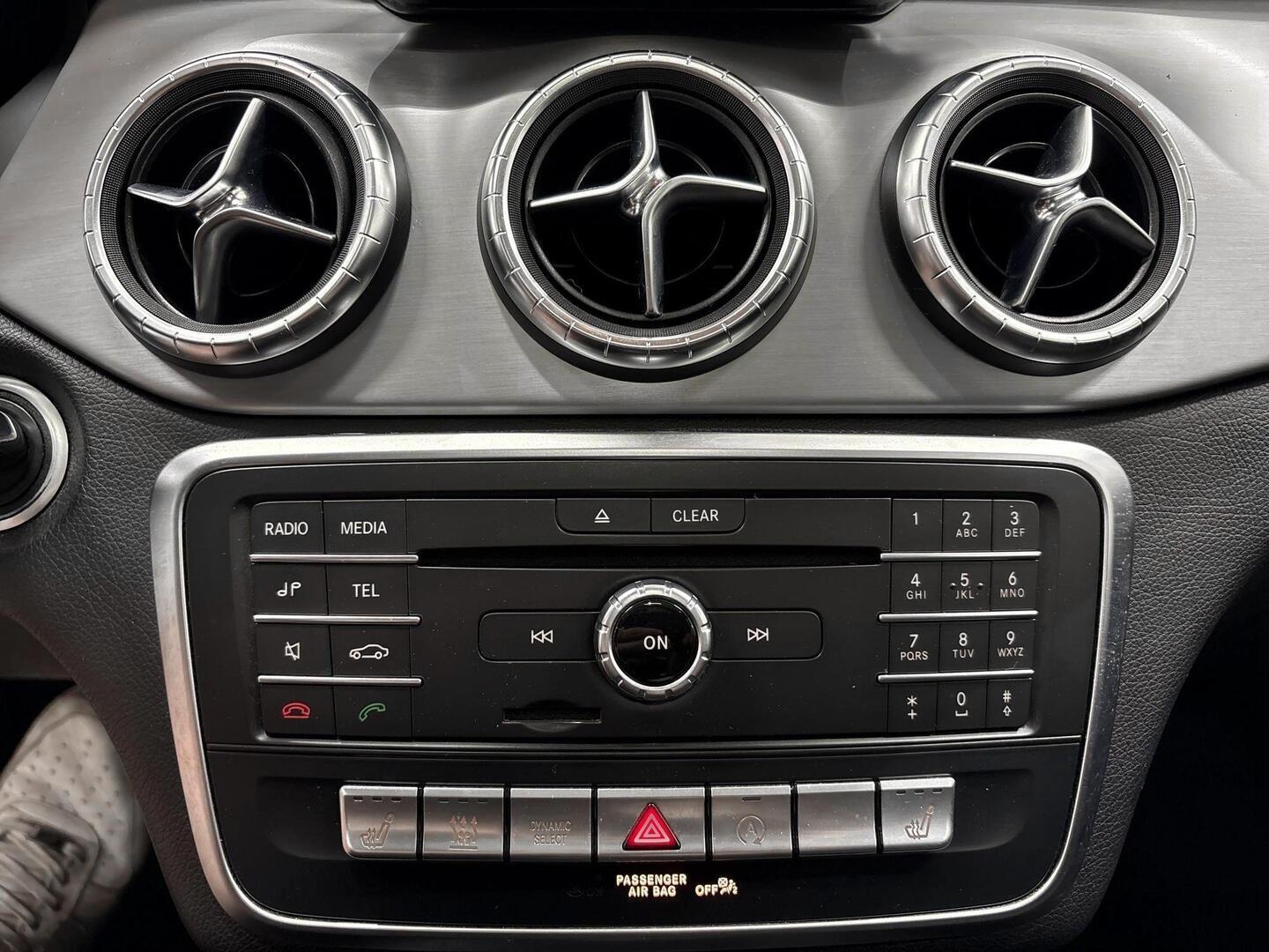 MERCEDES-BENZ CLA 2017