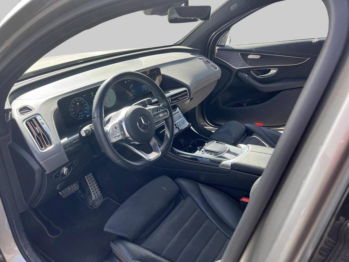 MERCEDES-BENZ EQC 2022