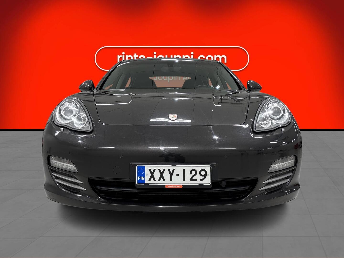 PORSCHE Panamera 2010