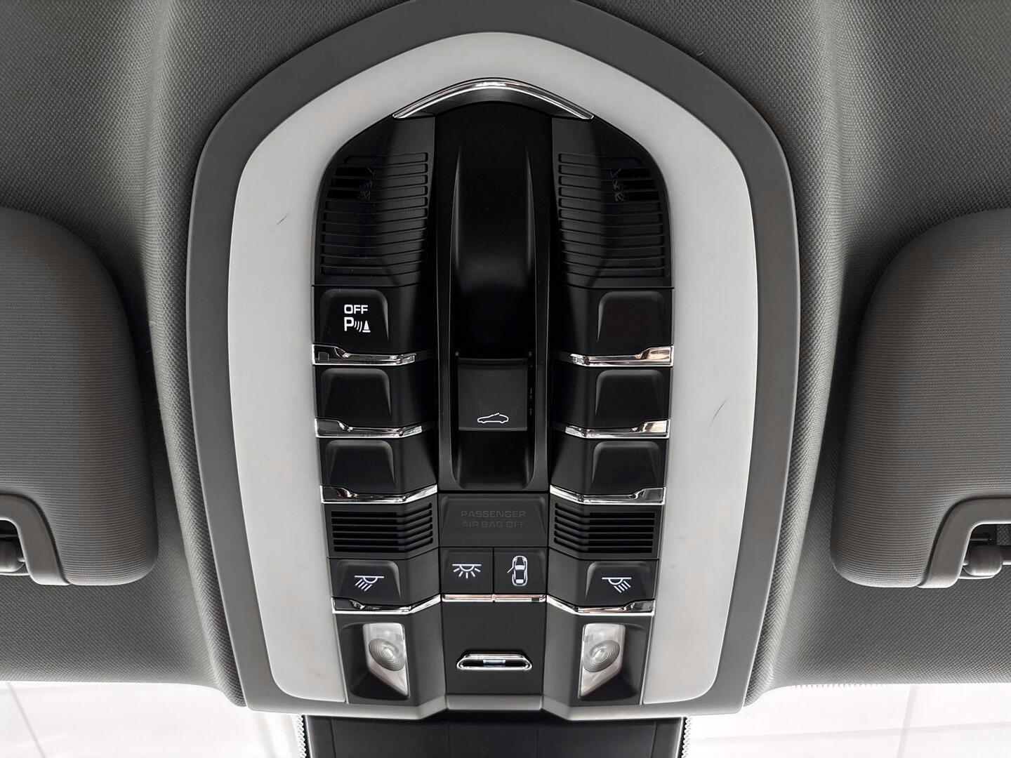 PORSCHE Panamera 2010