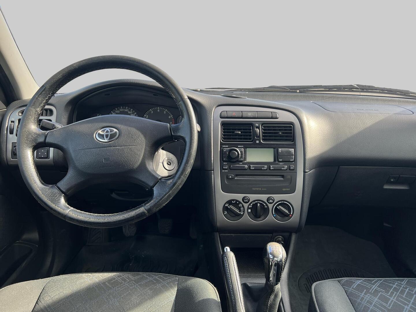 TOYOTA Avensis 2003