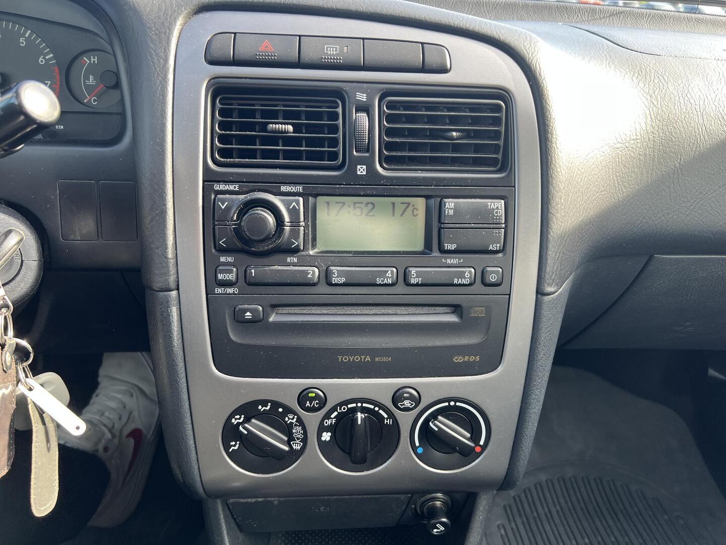 TOYOTA Avensis 2003