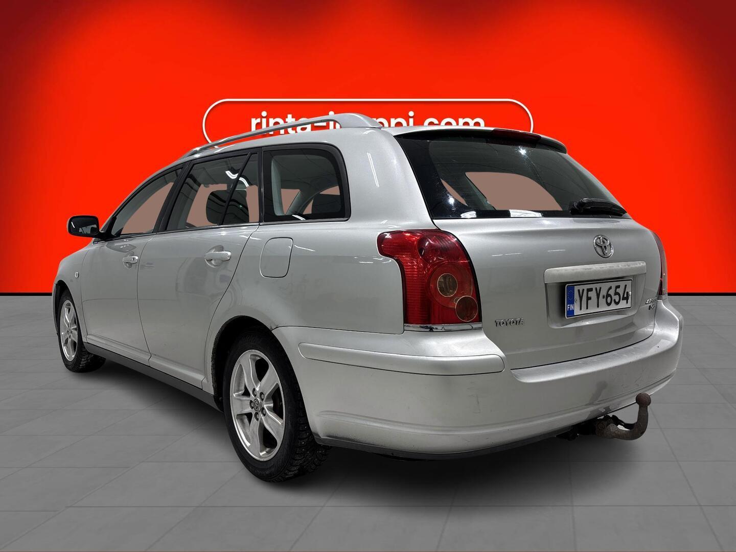 TOYOTA Avensis 2005