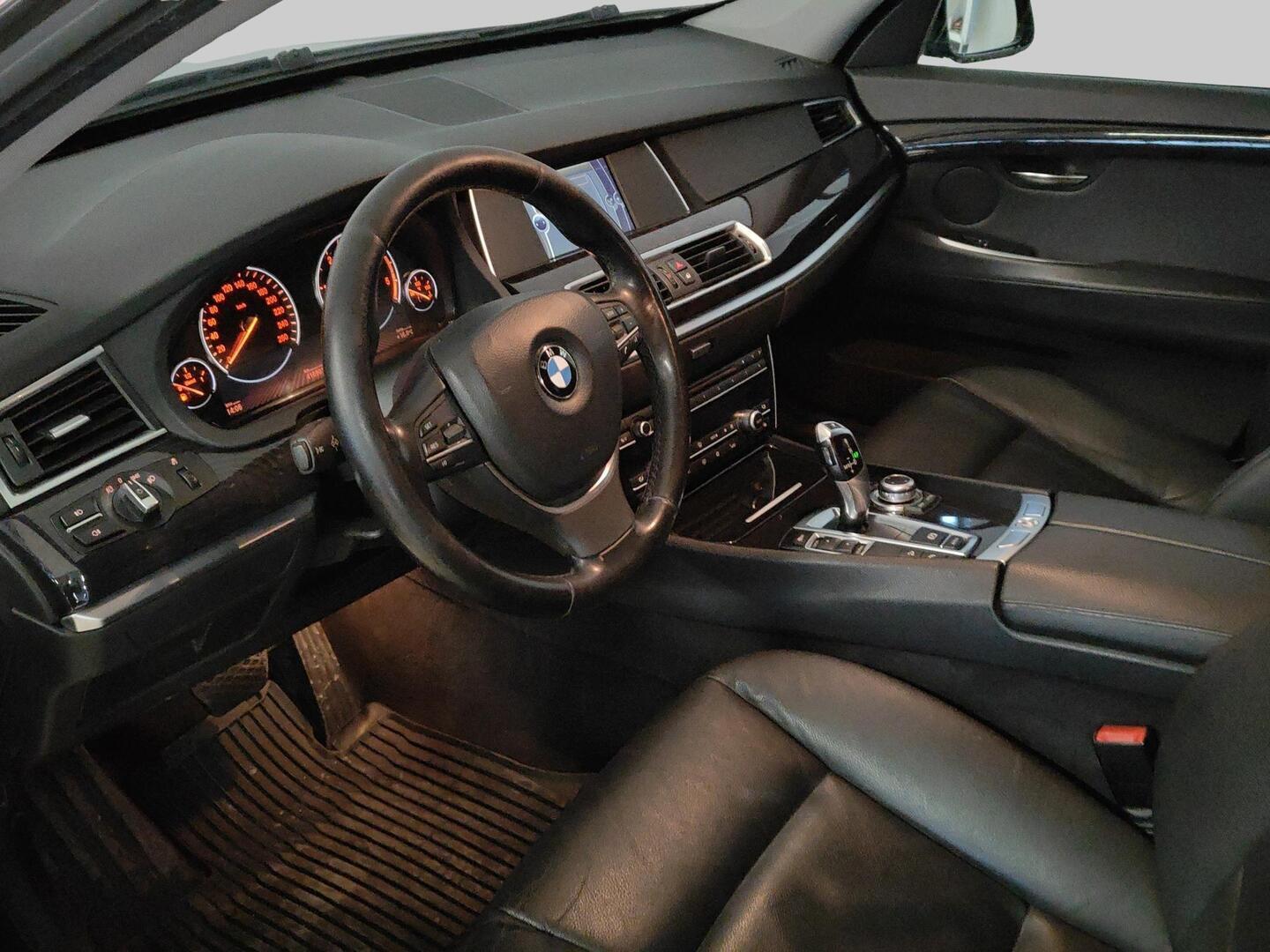 BMW 530 2011