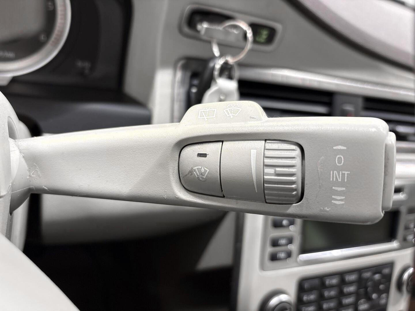 VOLVO XC70 2011