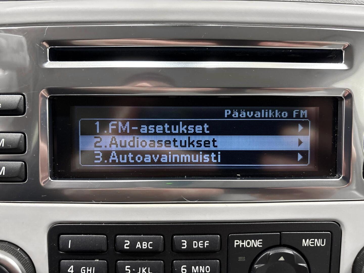 VOLVO XC70 2011