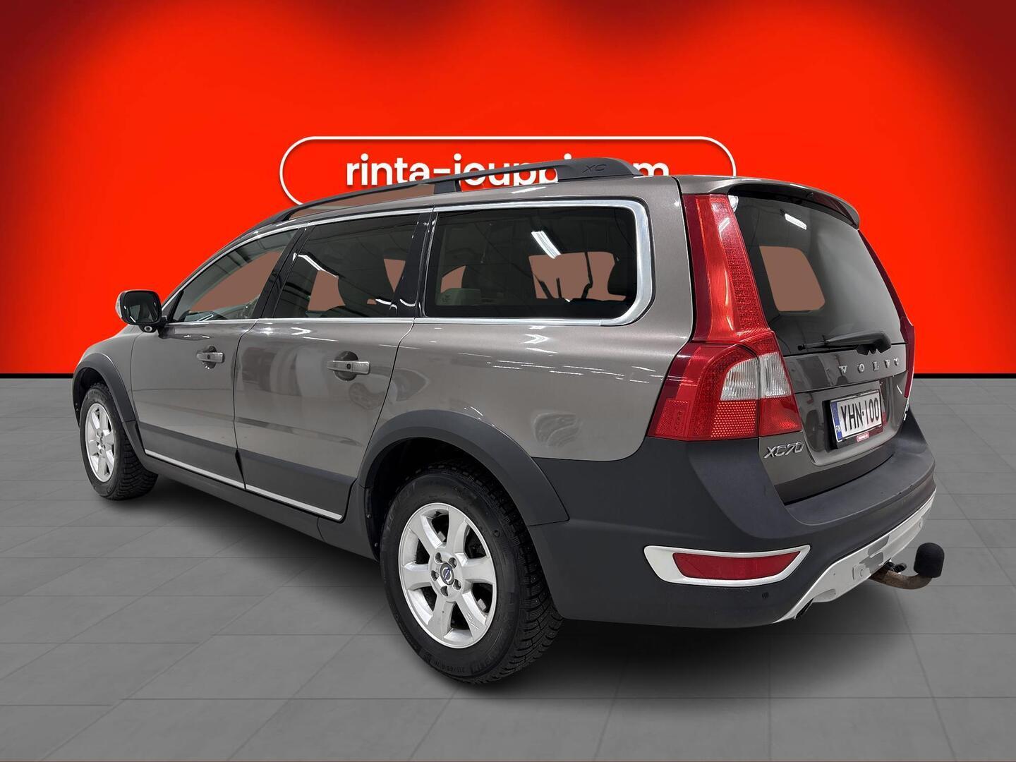 VOLVO XC70 2011