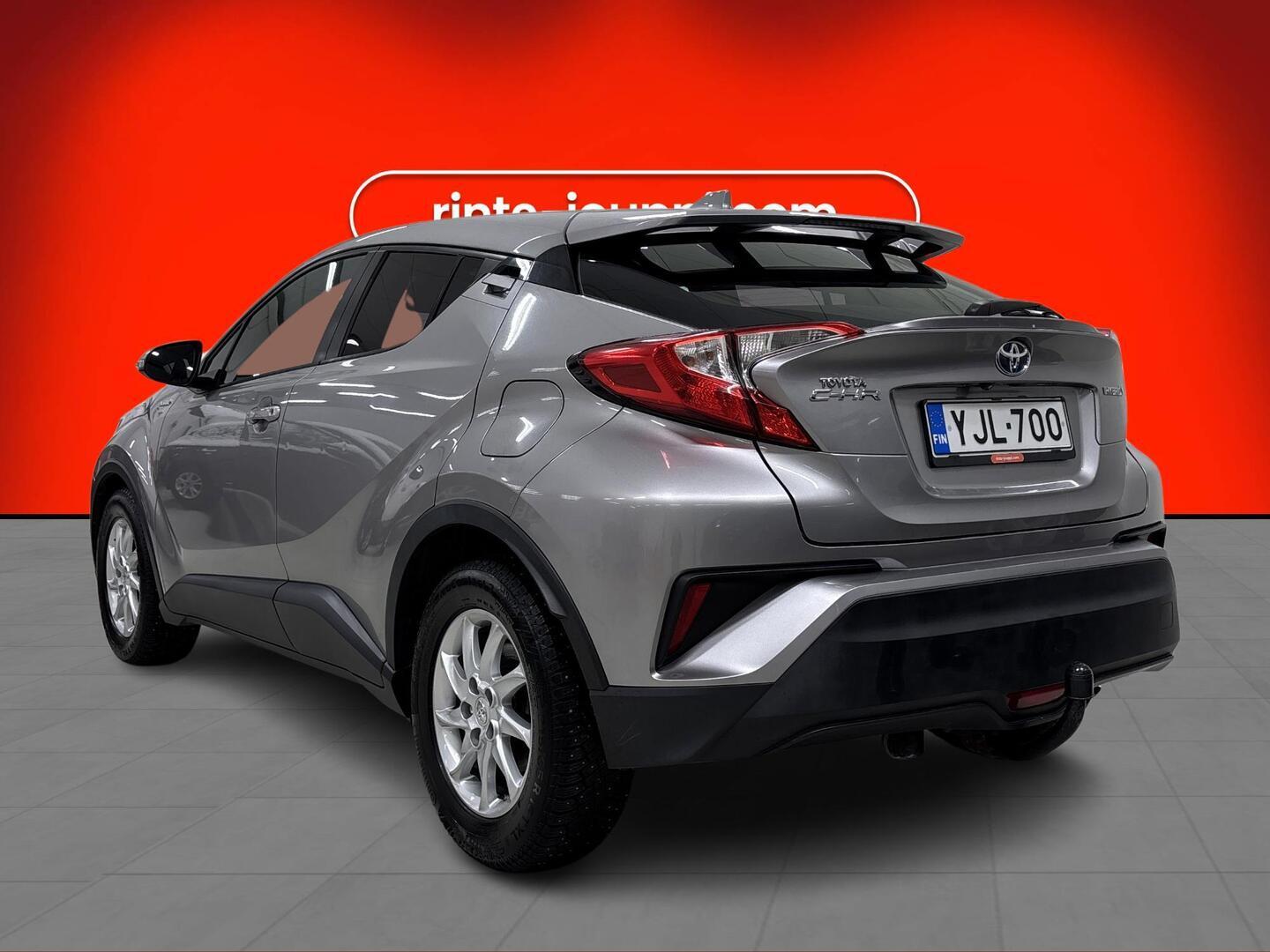 TOYOTA C-HR 2017