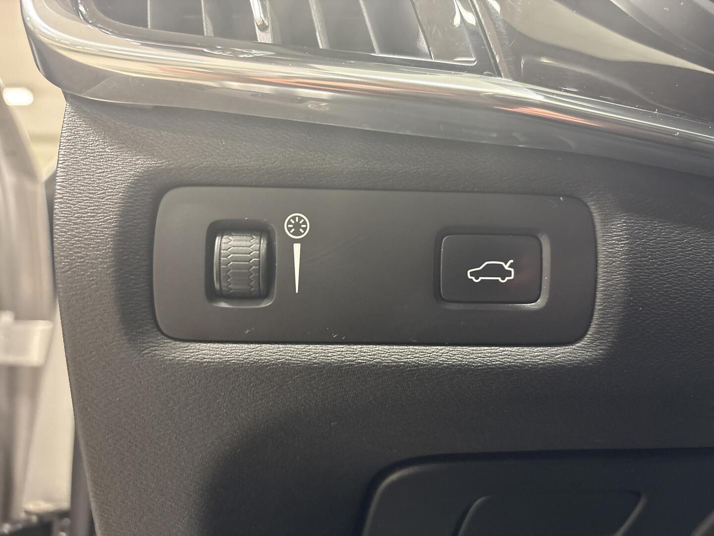VOLVO S90 2017