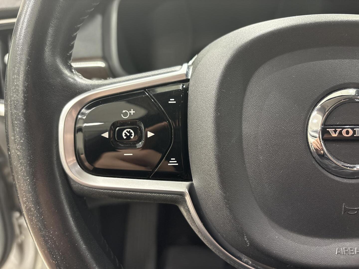 VOLVO S90 2017