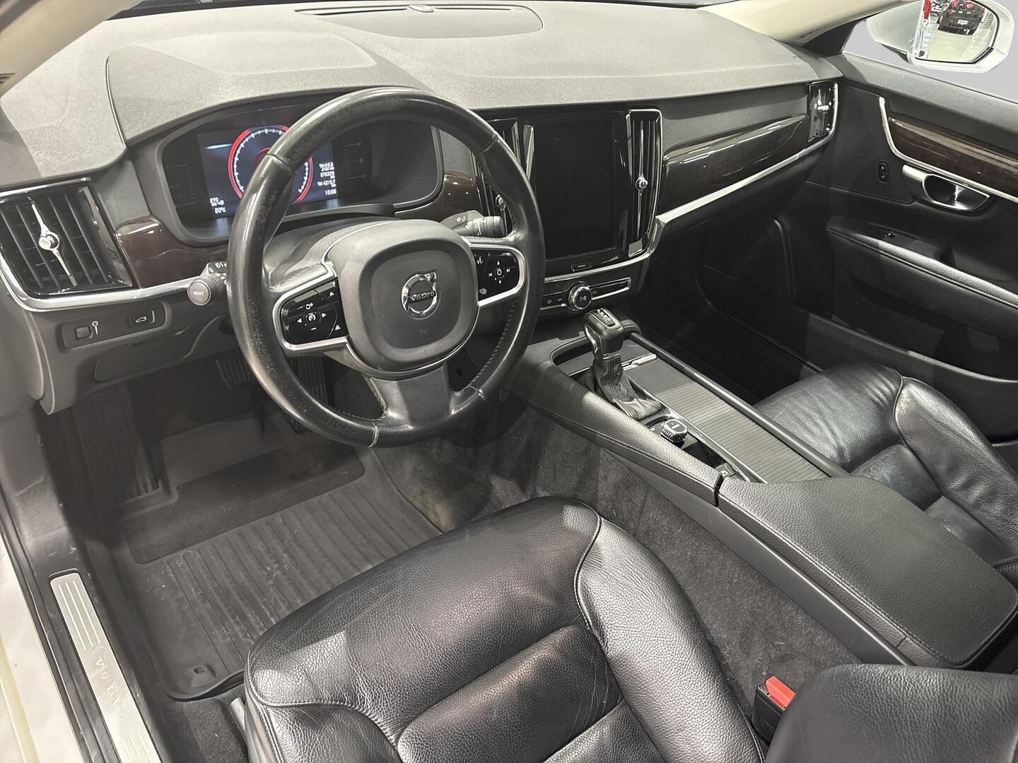 VOLVO S90 2017