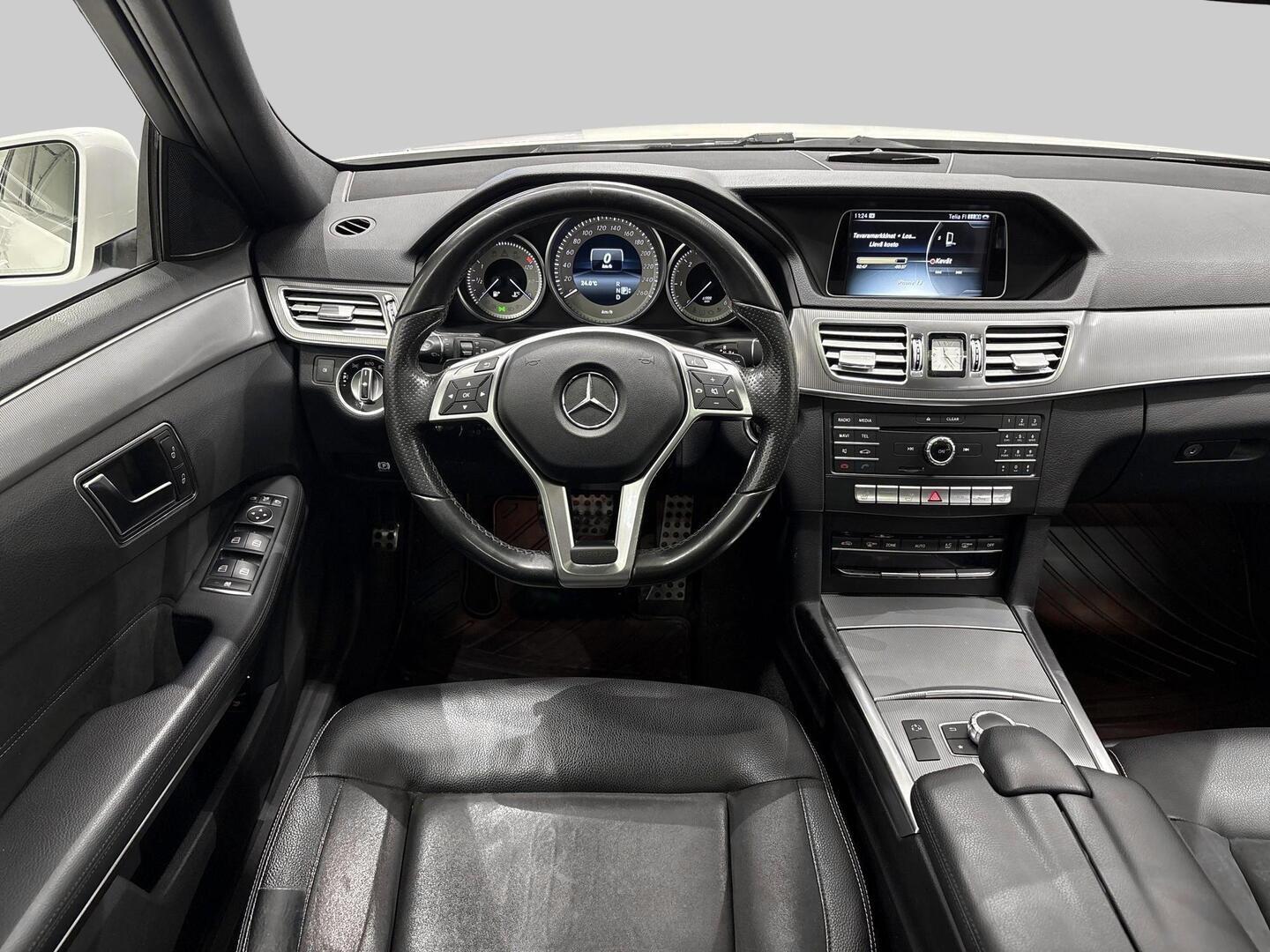 MERCEDES-BENZ E 2015