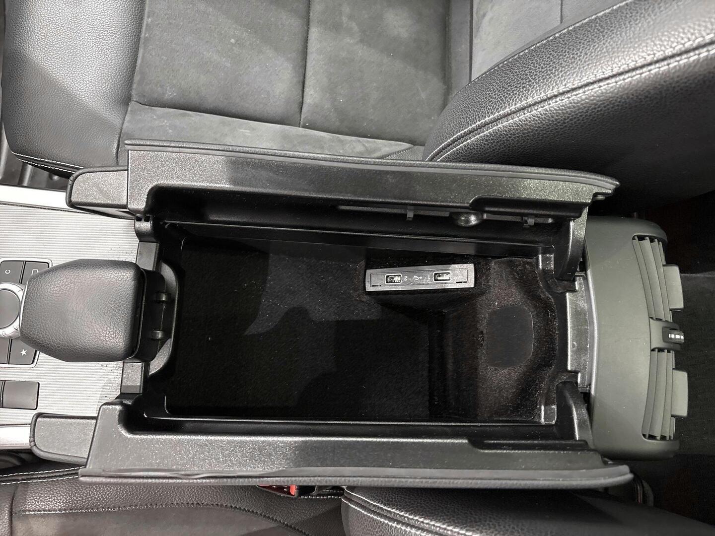 MERCEDES-BENZ E 2015
