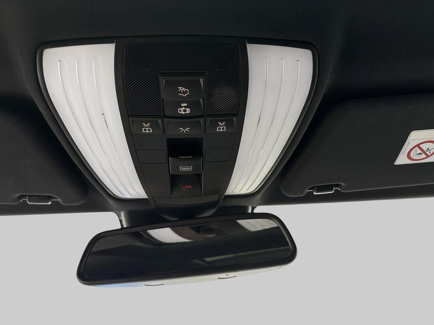MERCEDES-BENZ E 2015