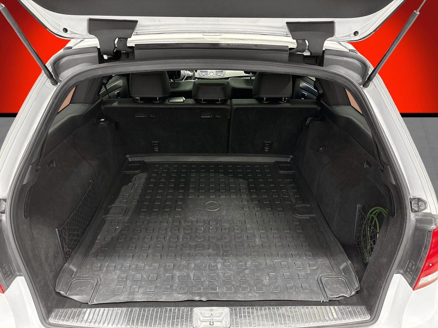 MERCEDES-BENZ E 2015