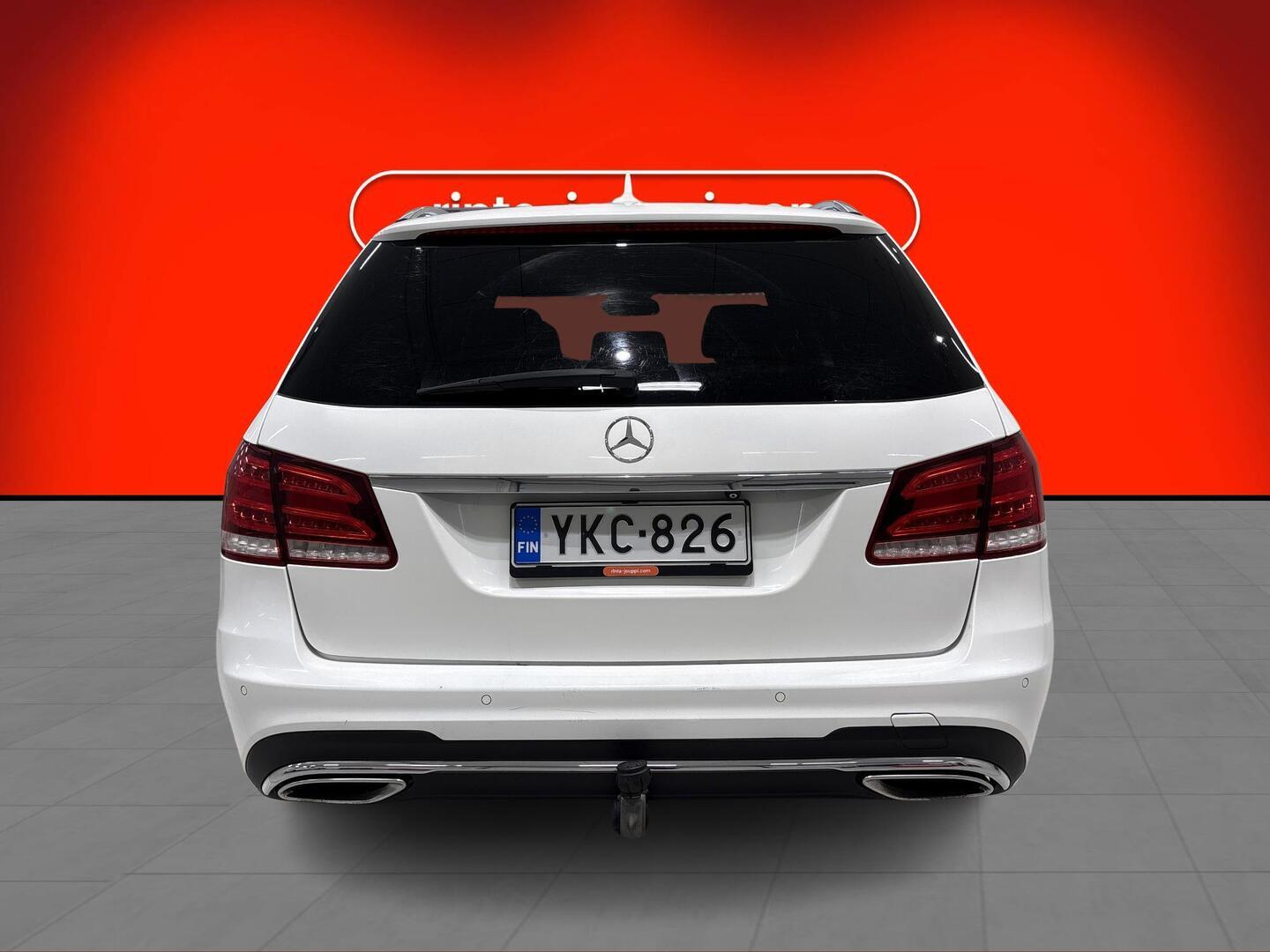 MERCEDES-BENZ E 2015