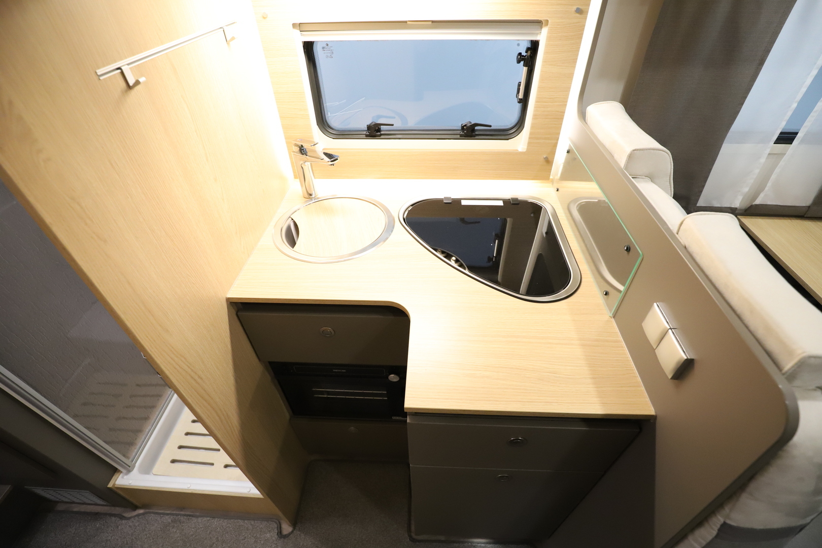 LMC Tourer Lift 730 G 2022