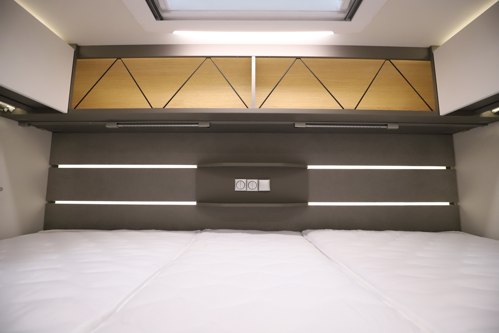 LMC Tourer Lift 730 G 2022