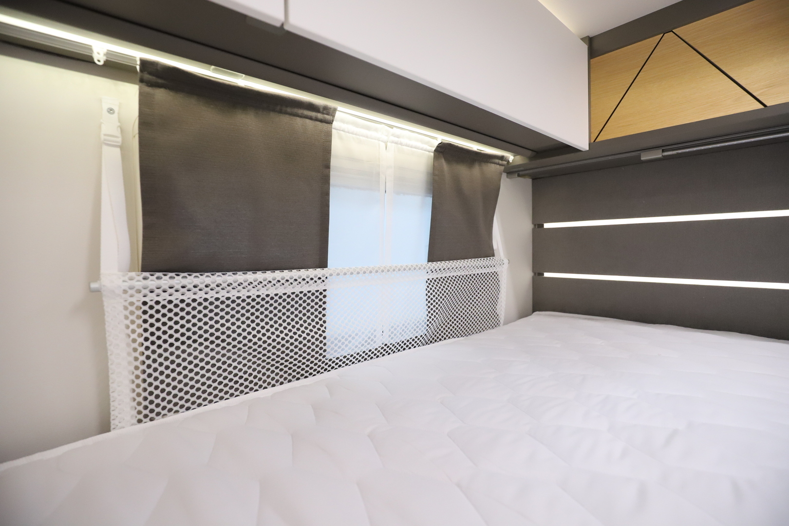 LMC Tourer Lift 730 G 2022