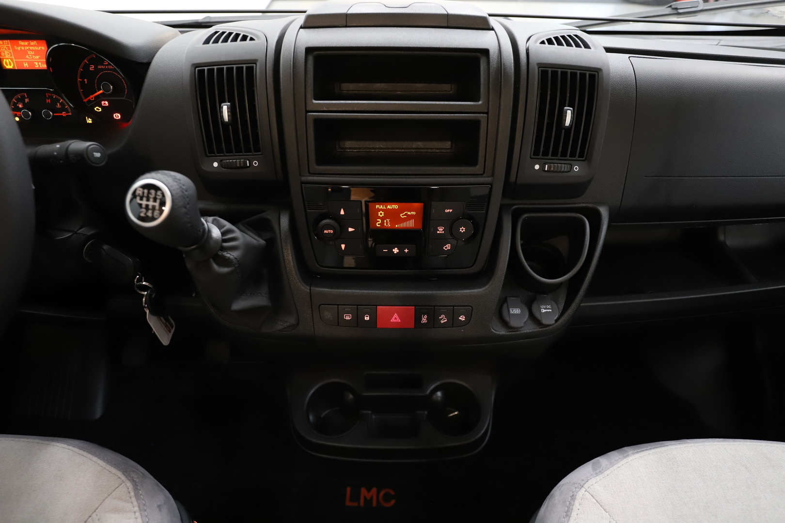 LMC Tourer Lift 730 G 2022