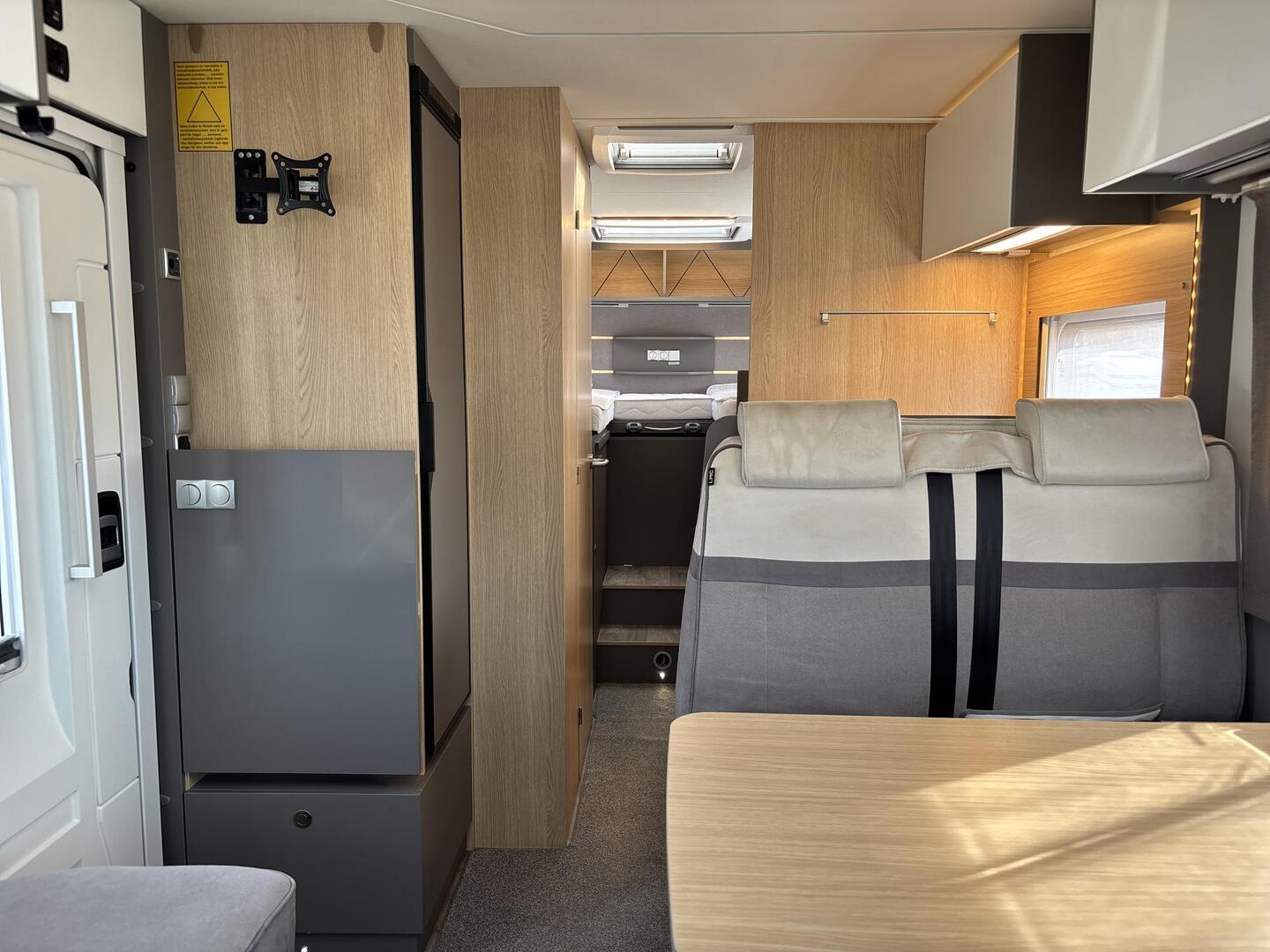 LMC Tourer Lift 730 G 2022