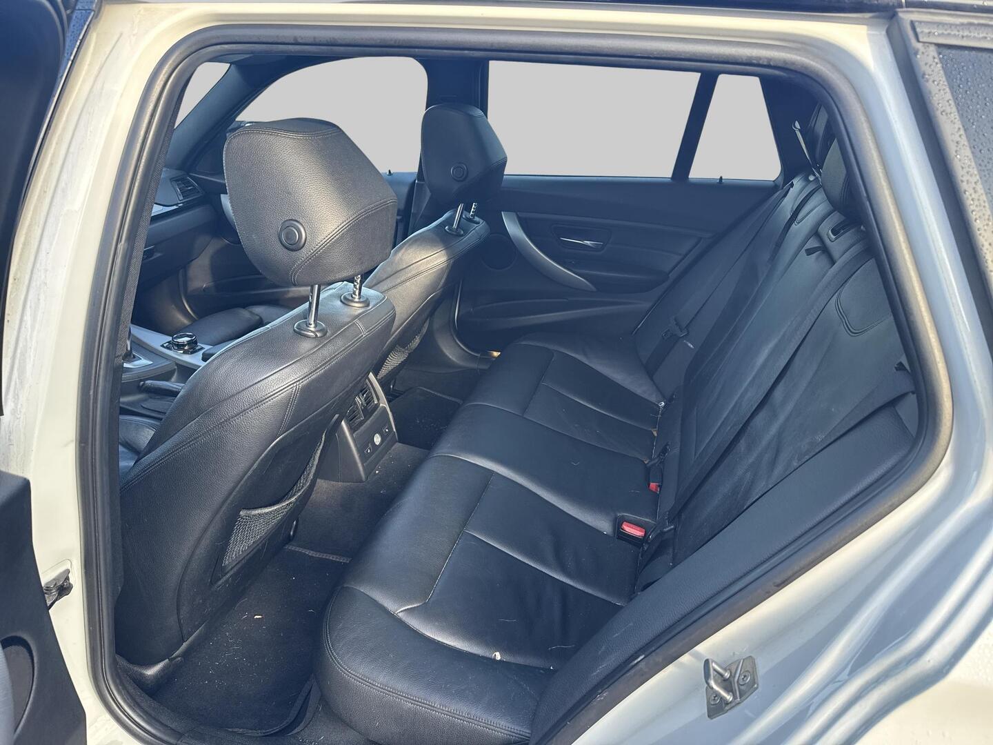 BMW 330 2013