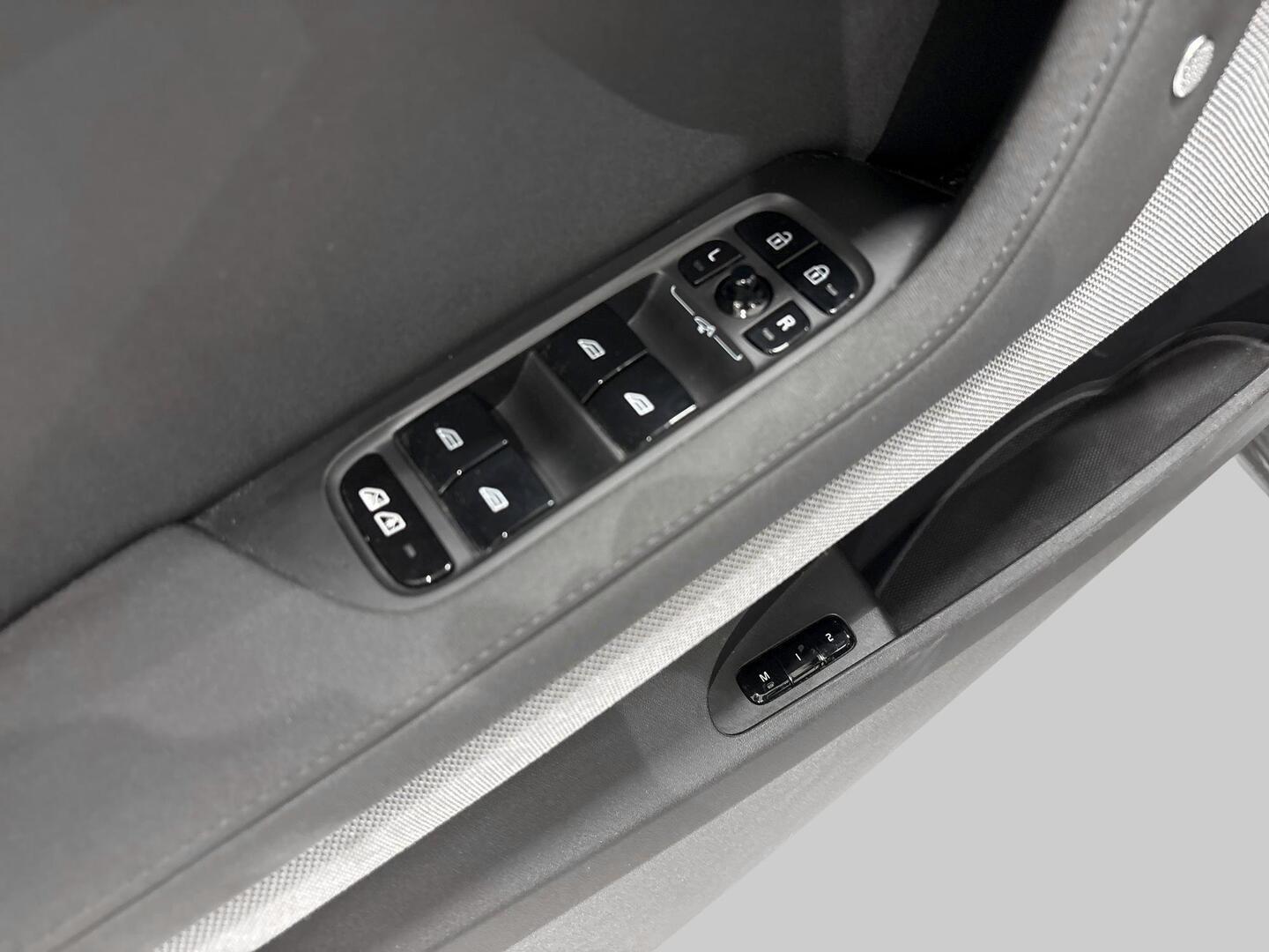 POLESTAR 2 2024
