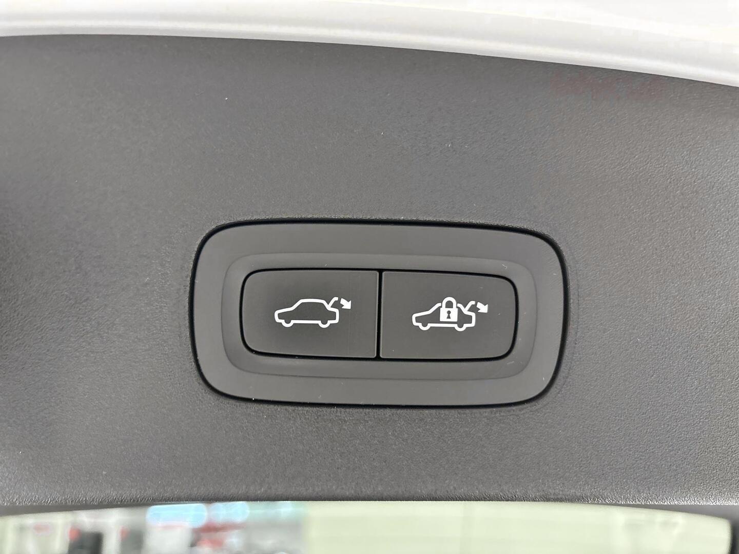 POLESTAR 2 2024
