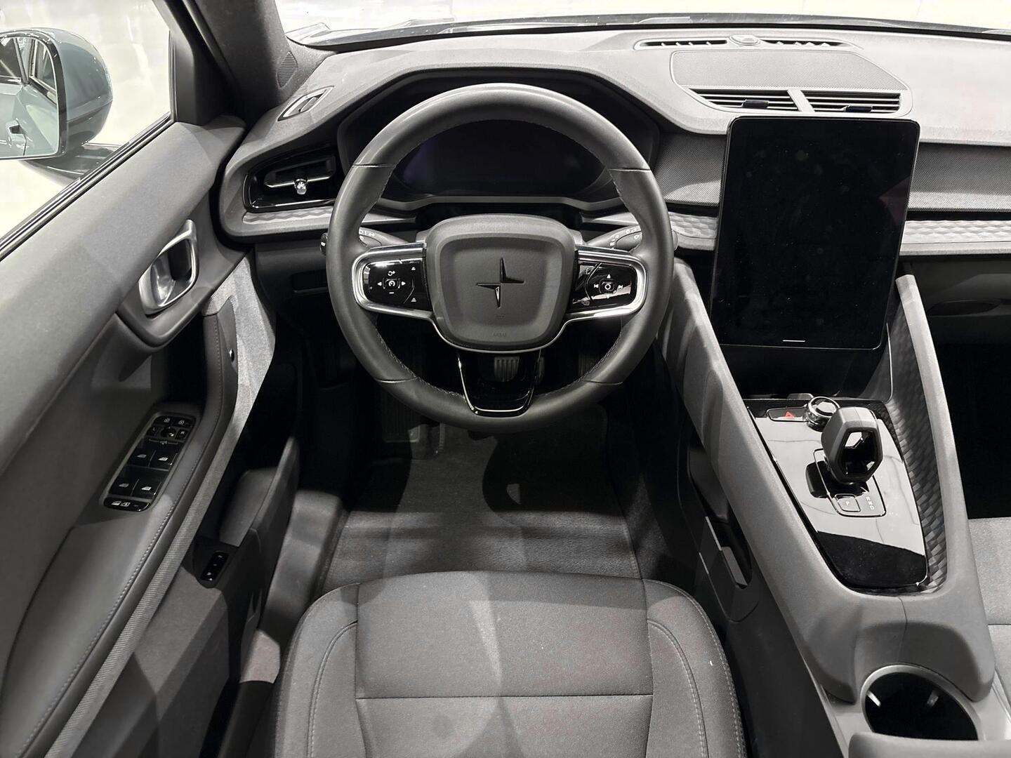 POLESTAR 2 2024
