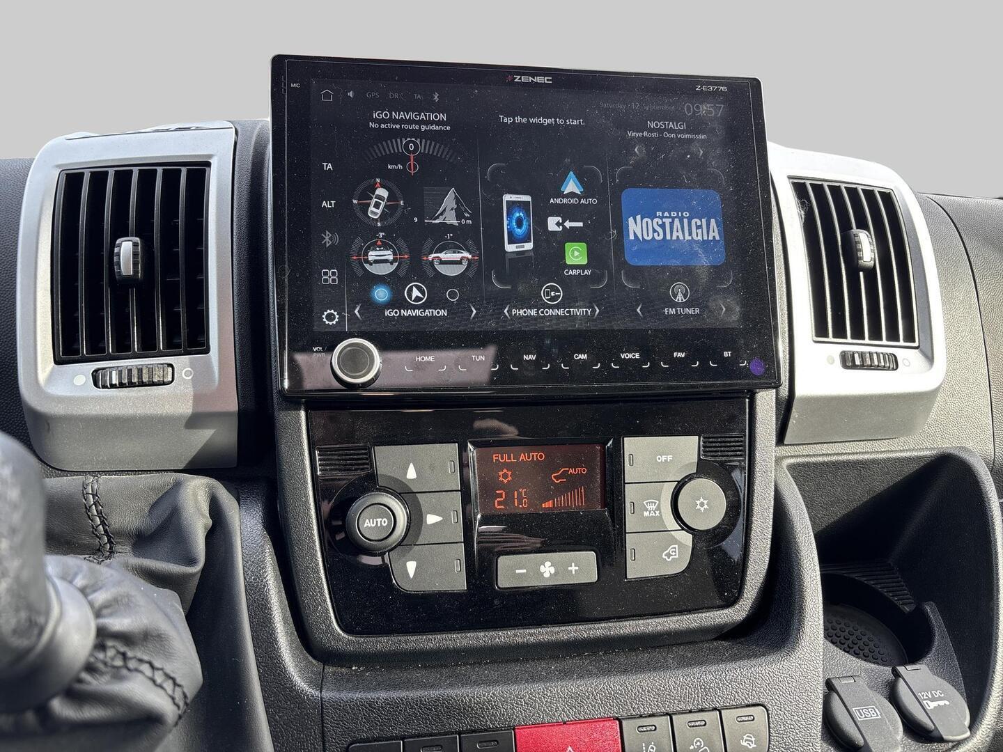 ROADCAR VAN R 600 2024