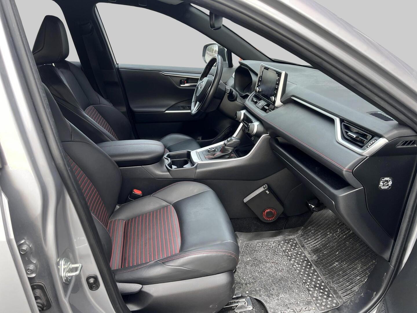 TOYOTA RAV4 Plug-in 2021