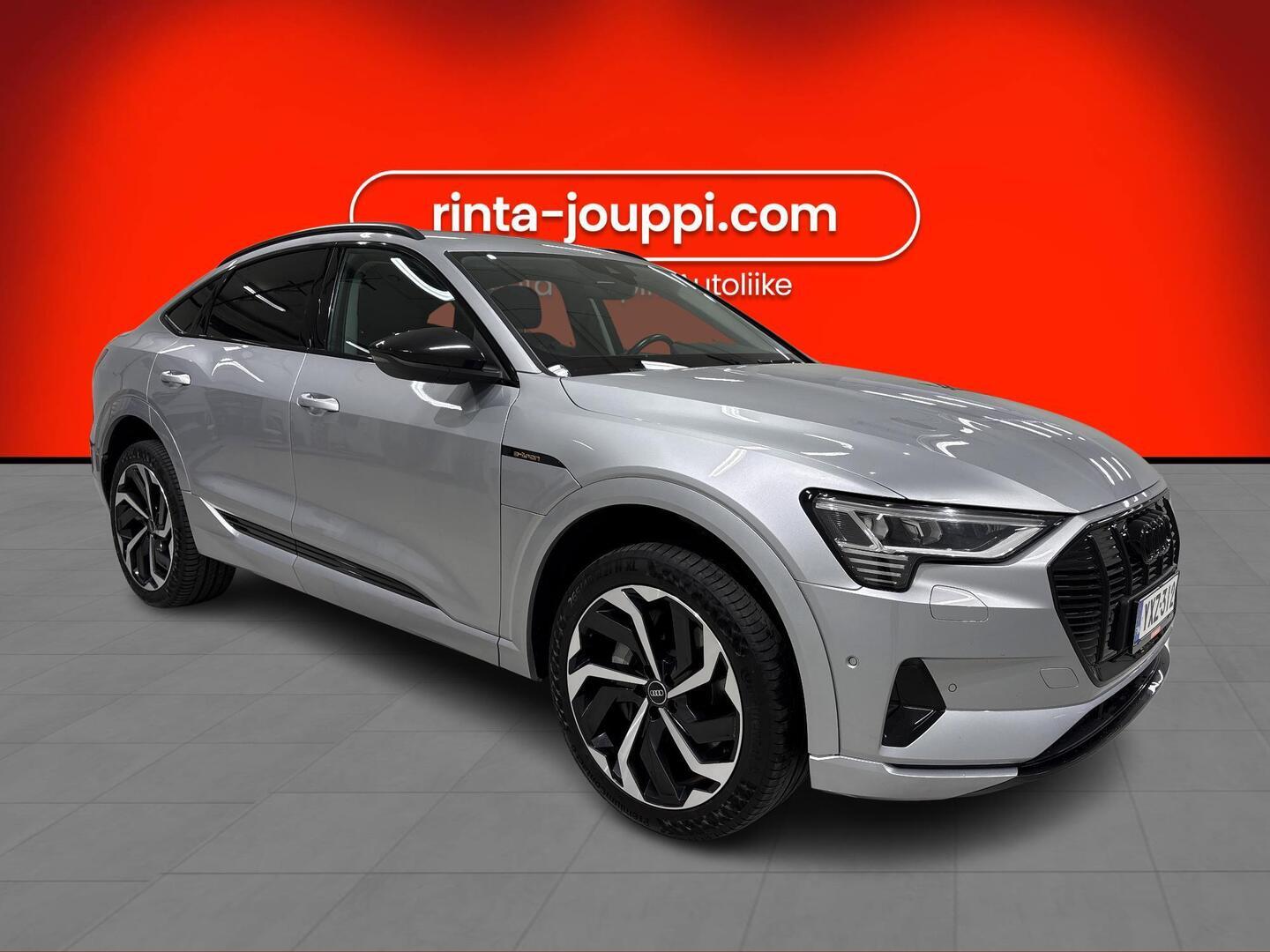 AUDI e-tron 2022