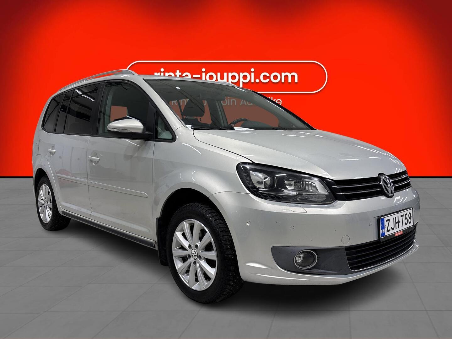 VOLKSWAGEN Touran 2011