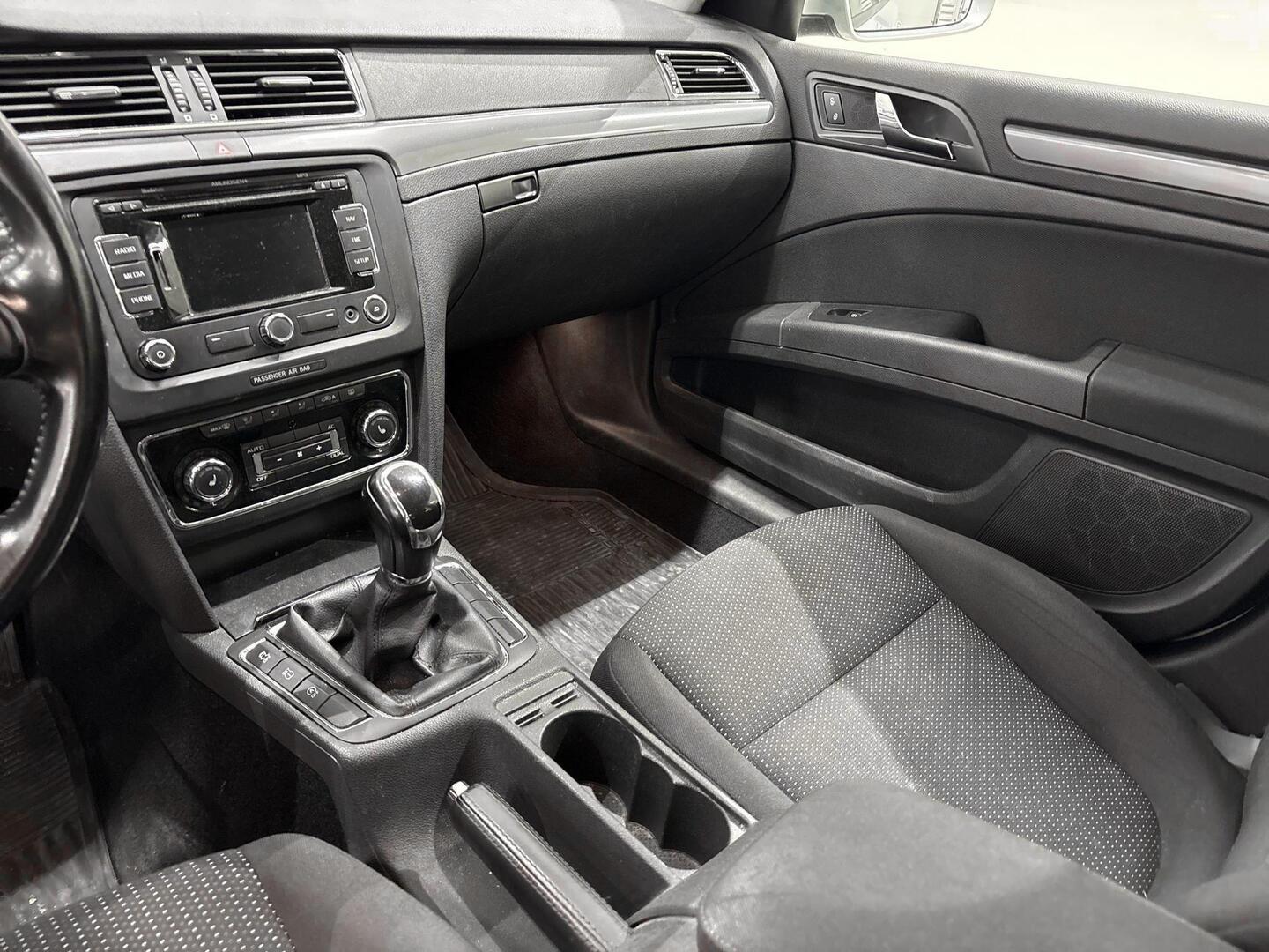 SKODA Superb 2012