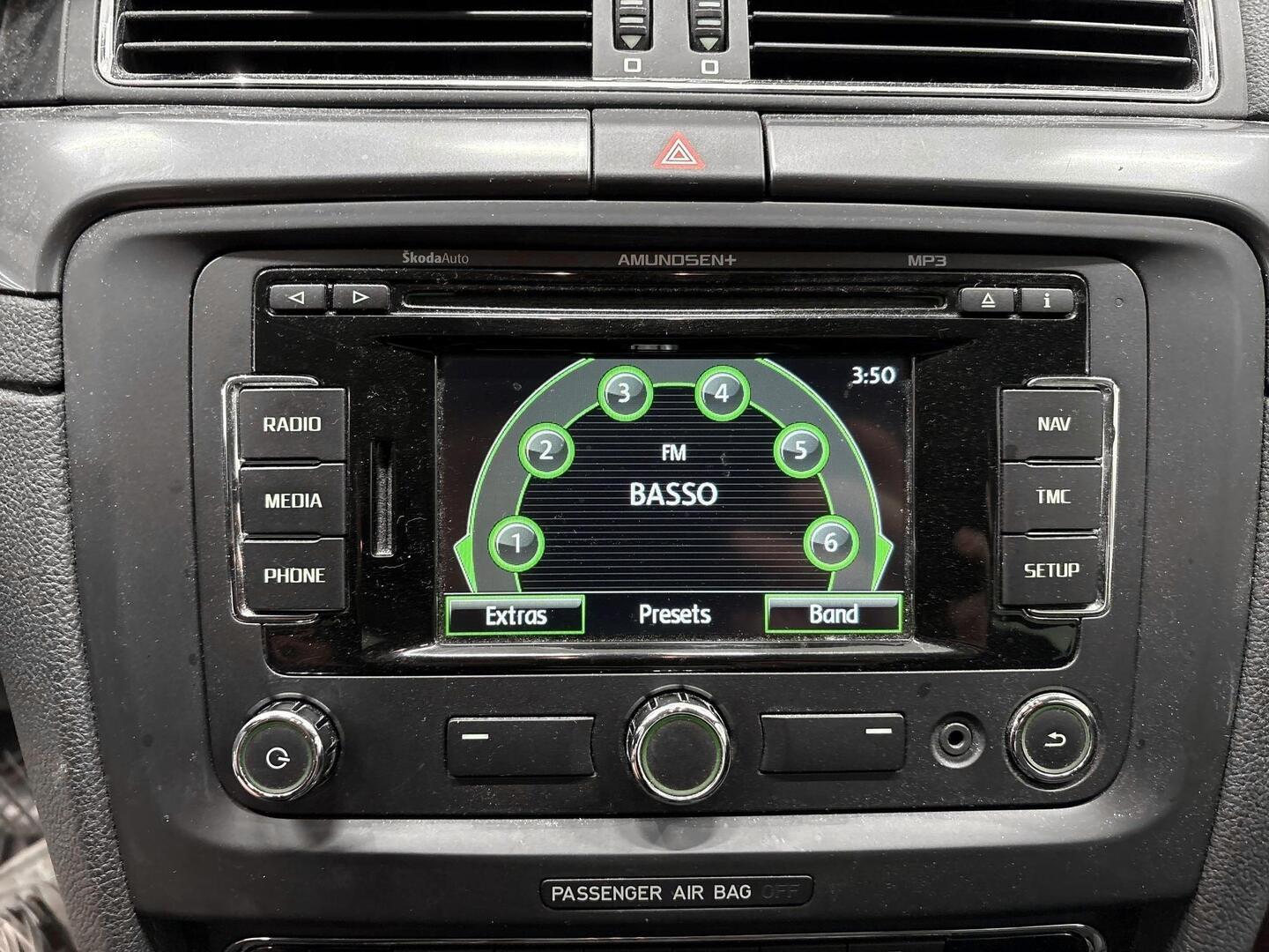 SKODA Superb 2012