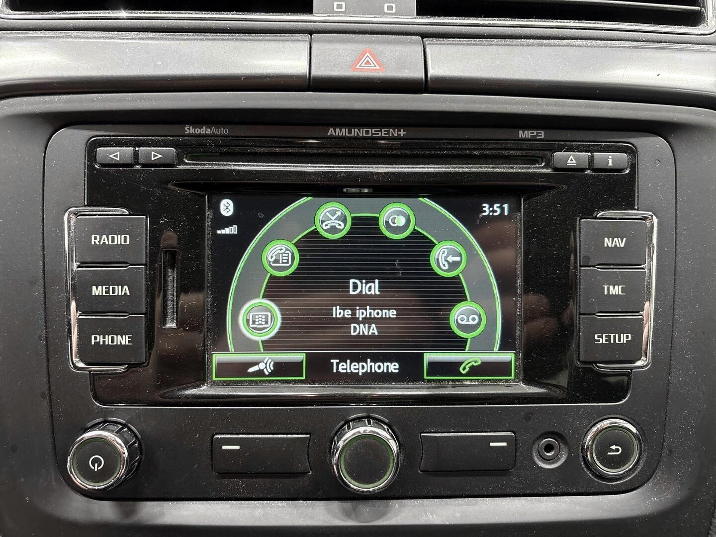 SKODA Superb 2012
