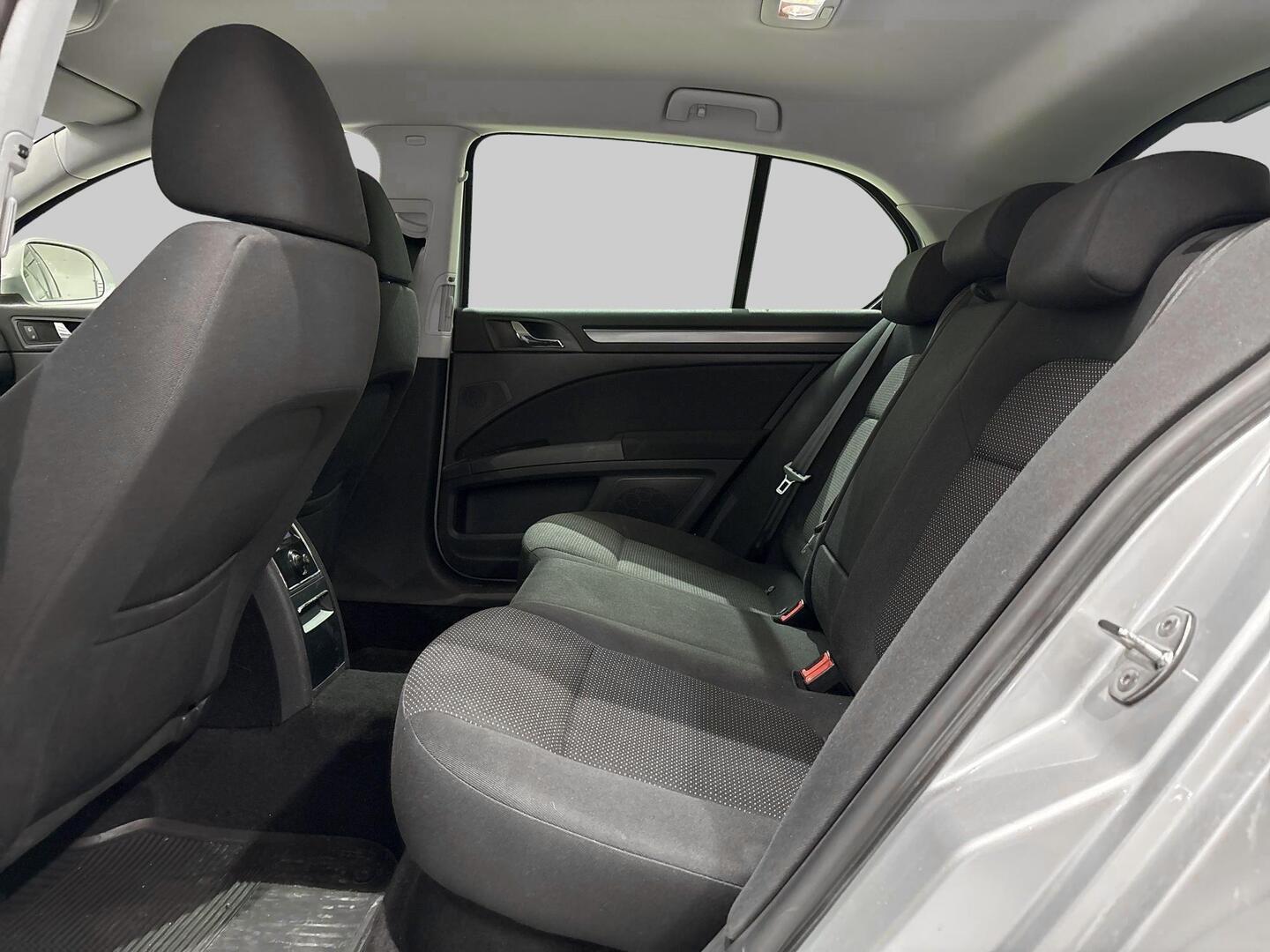 SKODA Superb 2012
