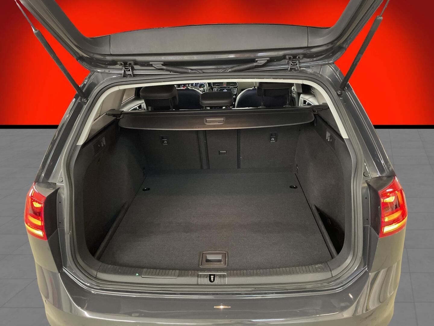 VOLKSWAGEN Golf 2014