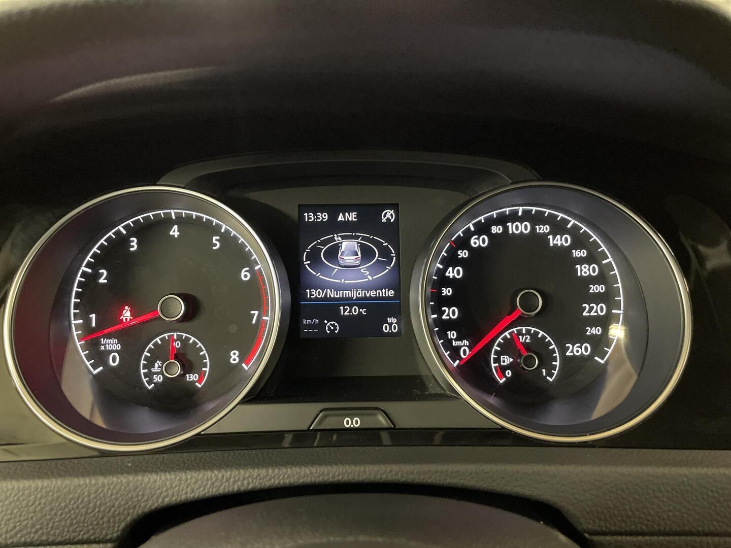 VOLKSWAGEN Golf 2014