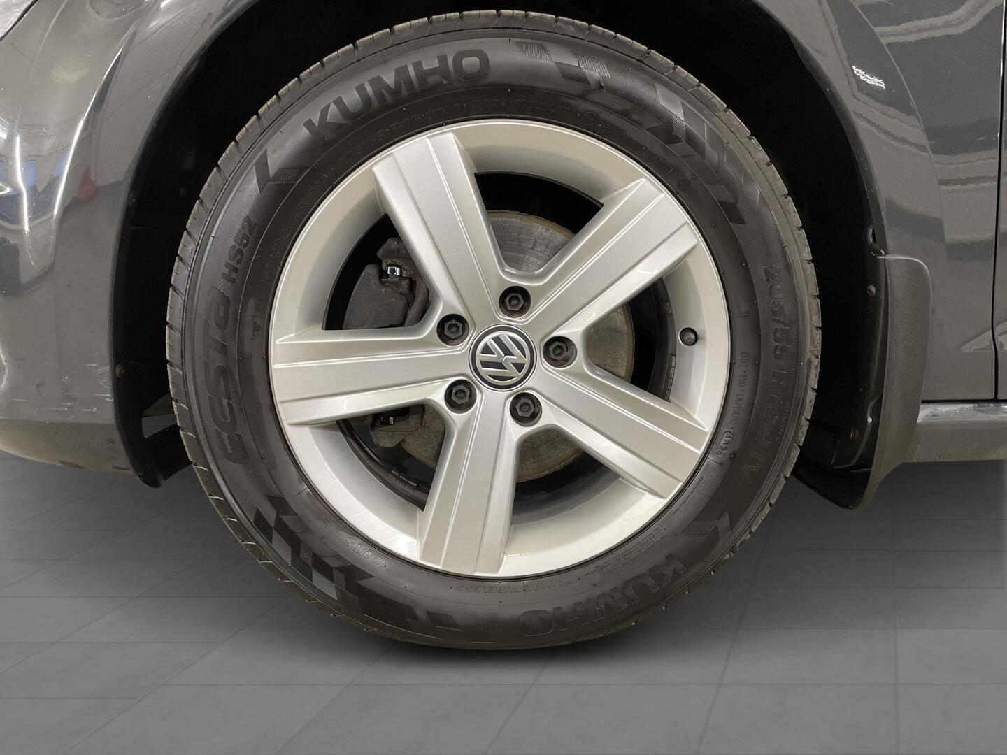 VOLKSWAGEN Golf 2014