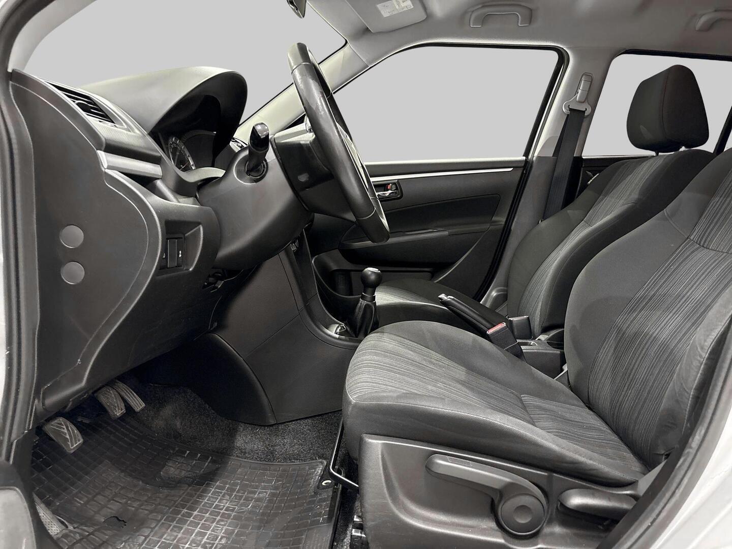 SUZUKI Swift 2014