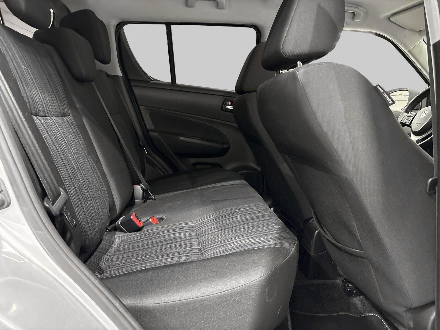 SUZUKI Swift 2014