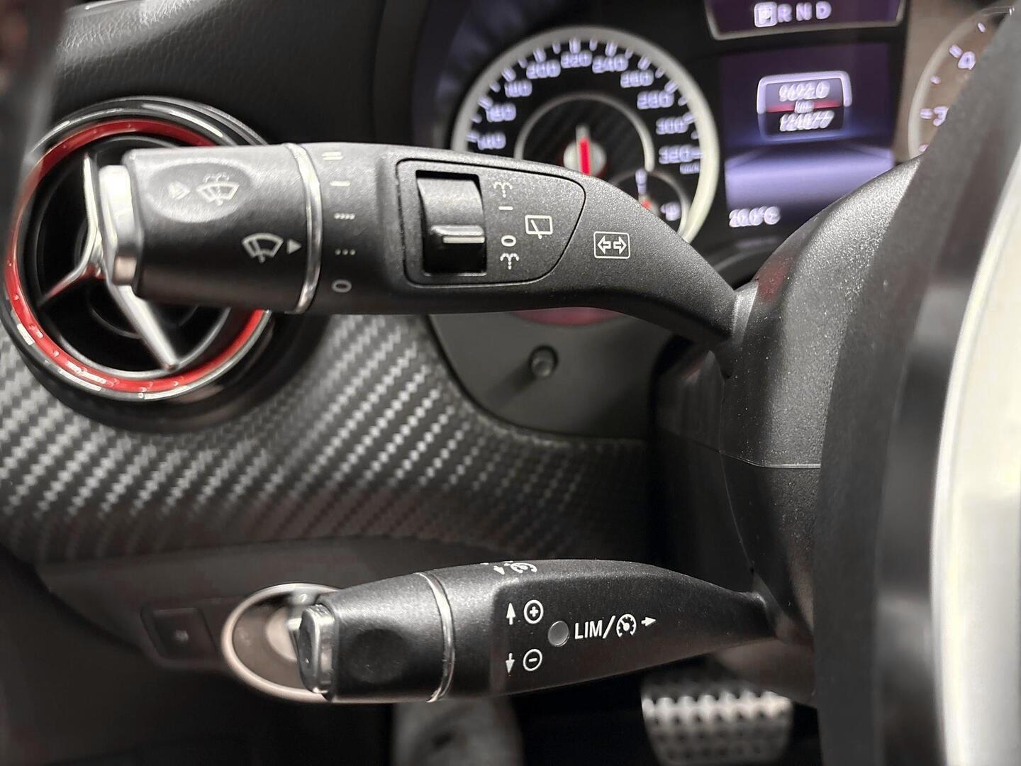 MERCEDES-BENZ A 2014